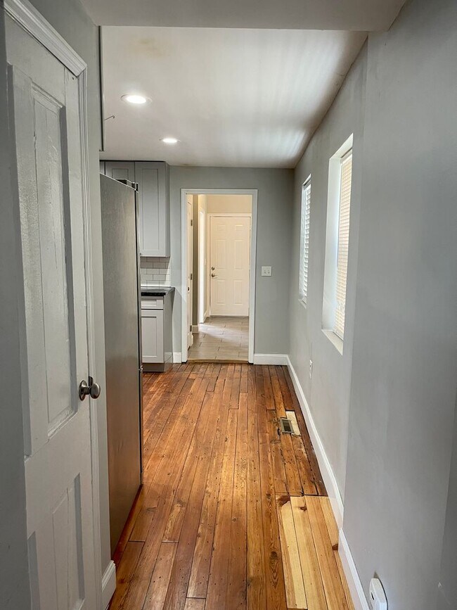 Building Photo - 117-119 Innis