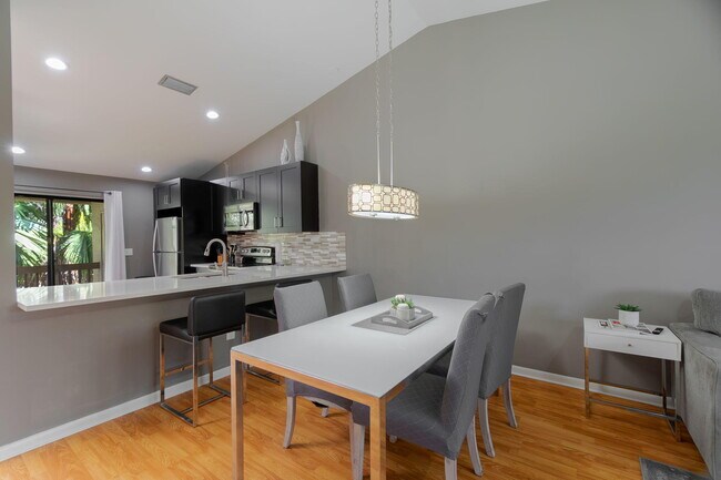 Building Photo - 13115 Belhaven Ct