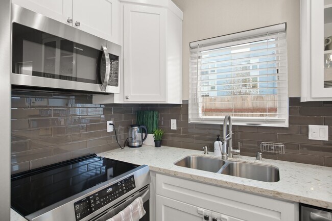 Building Photo - 2996 39th St