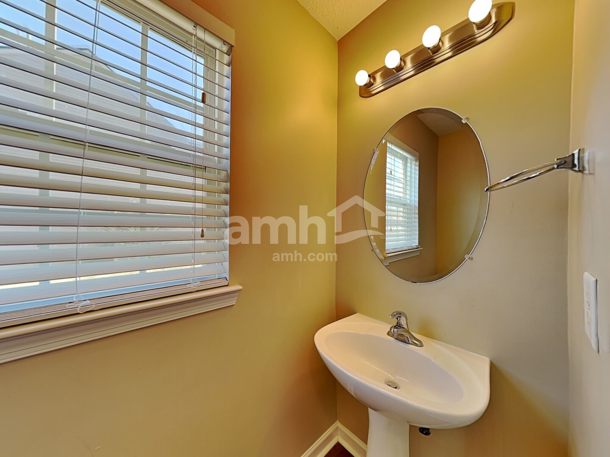 Building Photo - 2344 Hockett Dr