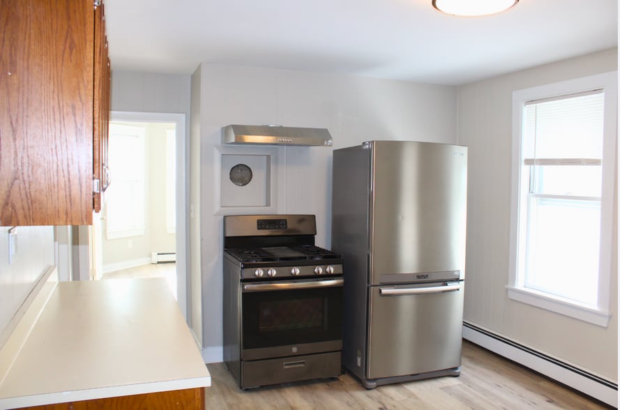 Kitchen - 4 Northend St