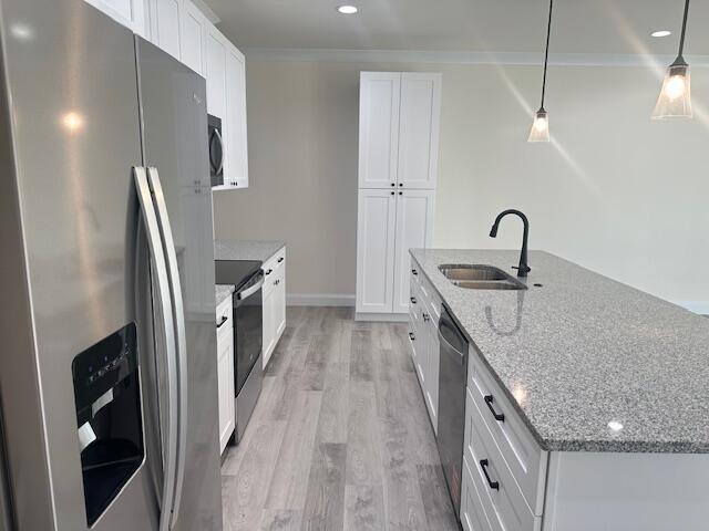 Building Photo - 1923 Cypress Ln