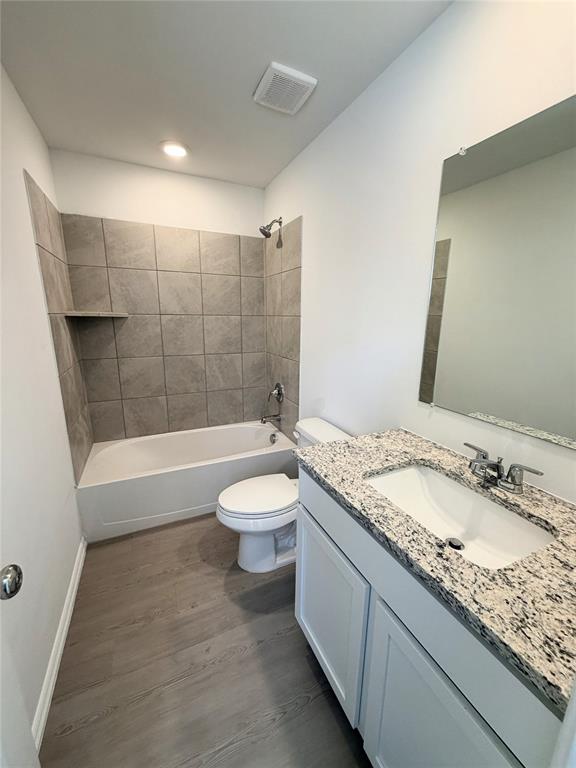 Building Photo - 2007 Delphine Dr