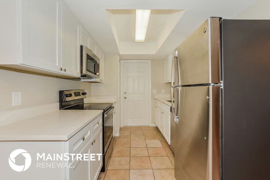 Building Photo - 1021 Giovanni St