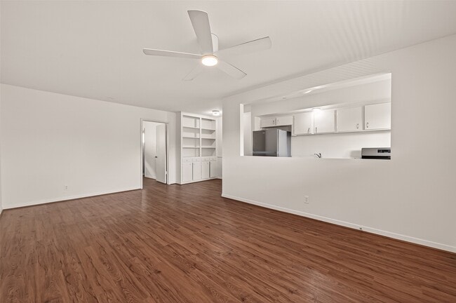 Building Photo - 1217 Heights Blvd