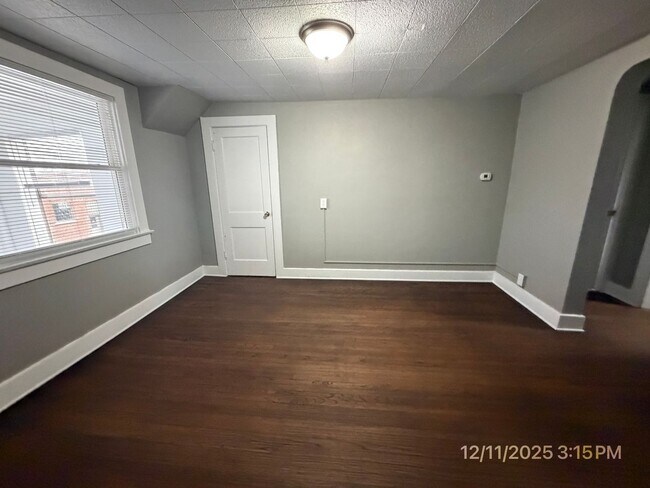 Building Photo - 2311 California Ave