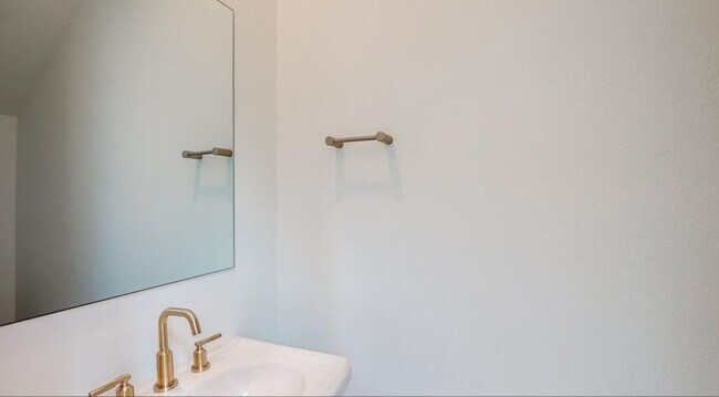 Building Photo - 21623 Lampeter River Ln
