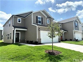 Building Photo - 4 Bedroom Sinele Family Detached Home for ...