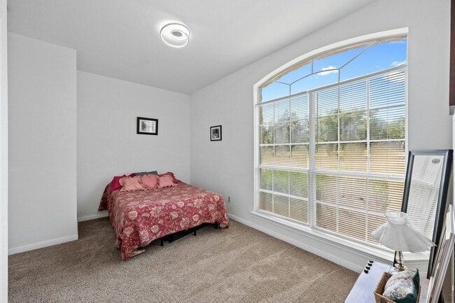 Building Photo - Serene Oasis on Nearly 2 Acres With a Pool!!