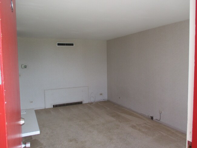 Building Photo - 1077 Ala Napunani St