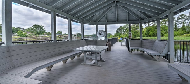 Building Photo - 637 Waterway Village Blvd