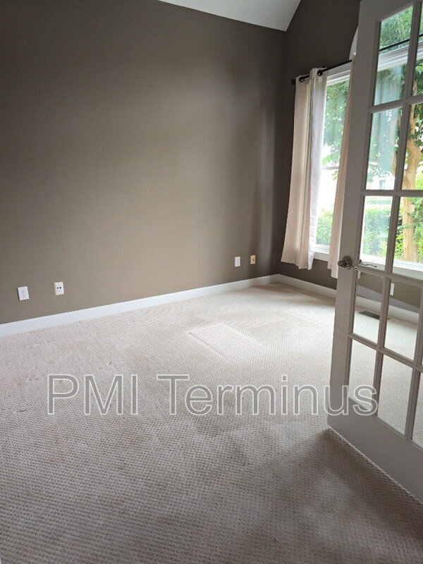 Building Photo - 3307 Fieldwood Dr SE