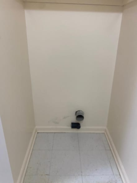 Building Photo - 120 Louise St