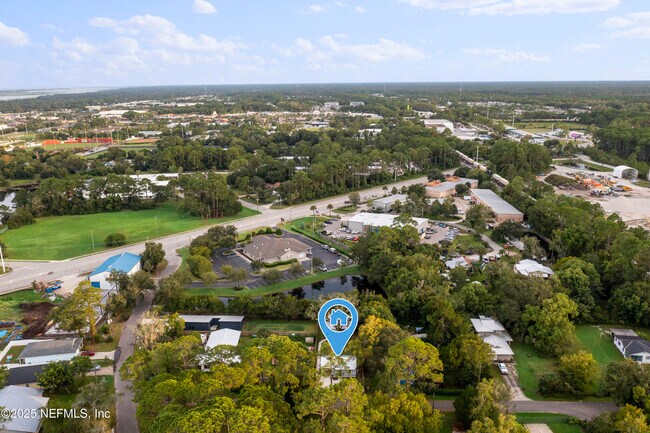 Building Photo - 581 Hazel St