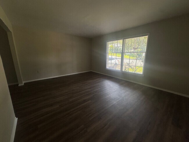 Building Photo - 705 Buena Vista Dr