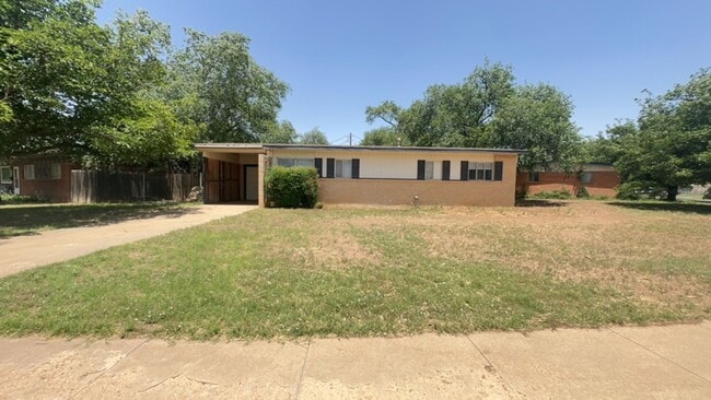 Primary Photo - Charming 3 Bedroom Home