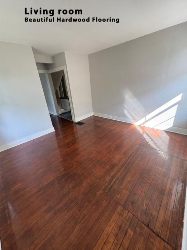 Building Photo - 868 Academy Ave