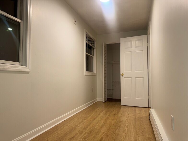 Building Photo - 33 Appleton St