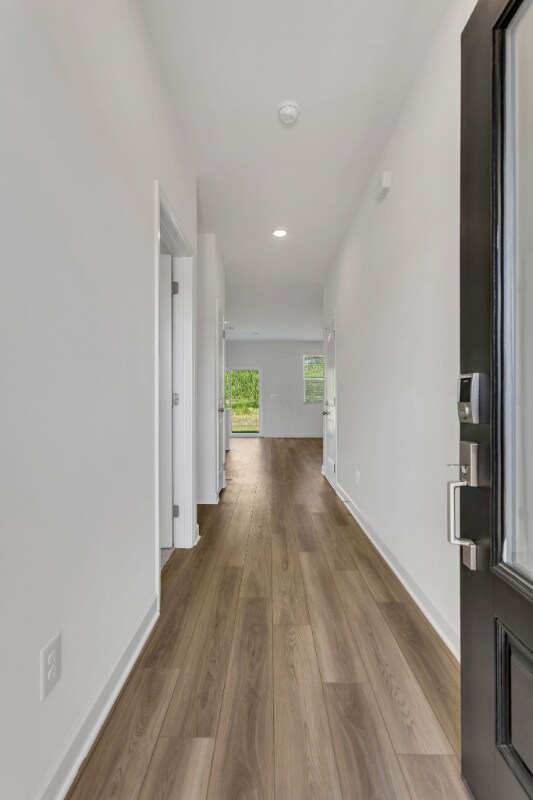 Building Photo - 172 Millbrook Dr