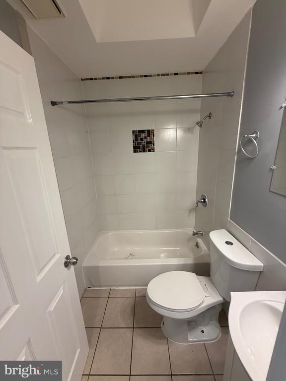 Building Photo - 830 Dumbarton Ave