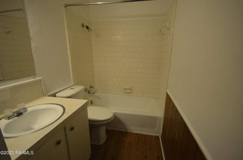 Building Photo - 2610 NE Evangeline Thruway