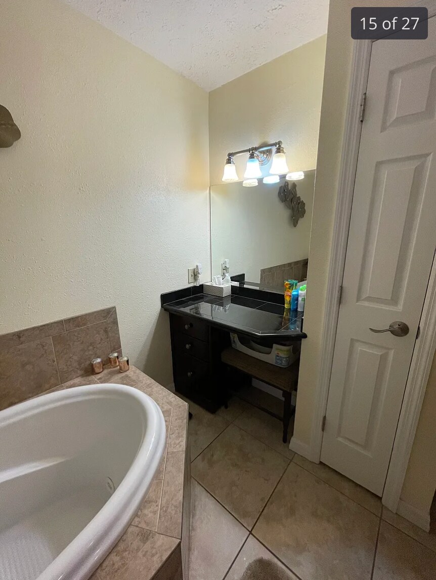 Building Photo - 3214 Acapulco Dr