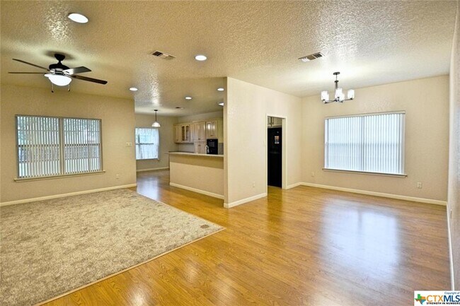 Building Photo - 2725 Diamond Trail