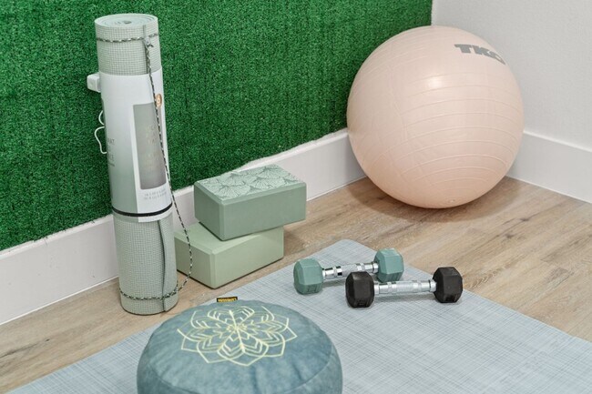 Building Photo - Gorgeous New Constriction House in Tampa