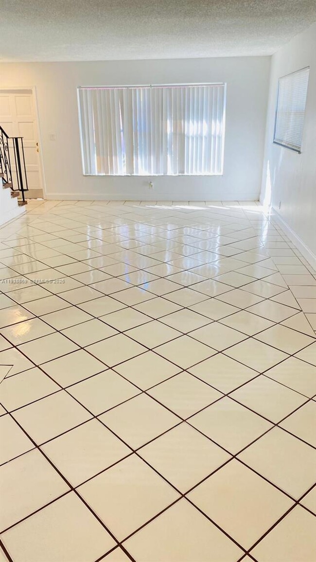 Building Photo - 5407 NW 27th St