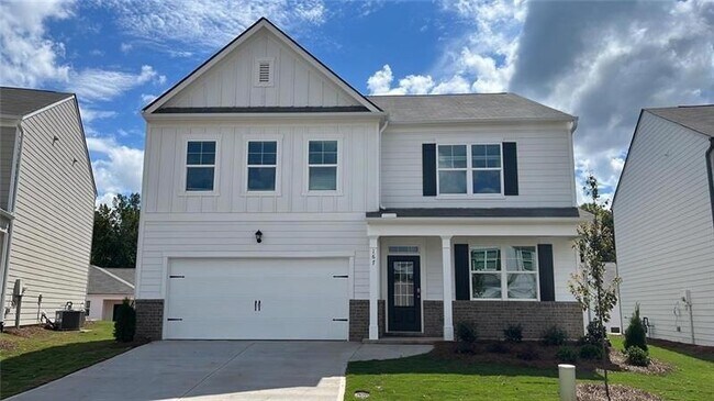 Building Photo - 167 Fernbrook Trl
