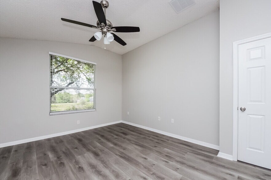 Building Photo - 30313 Pga Dr