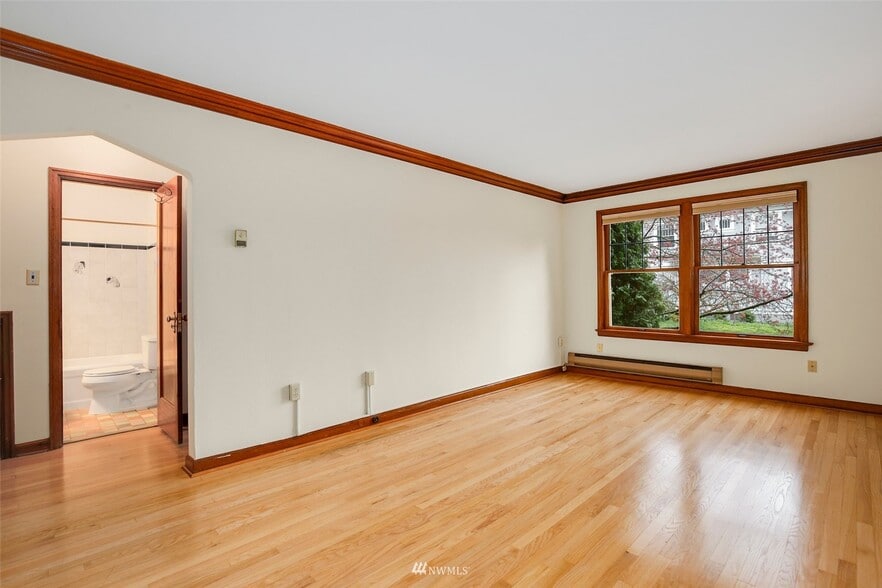 Building Photo - 400 Boylston Ave E