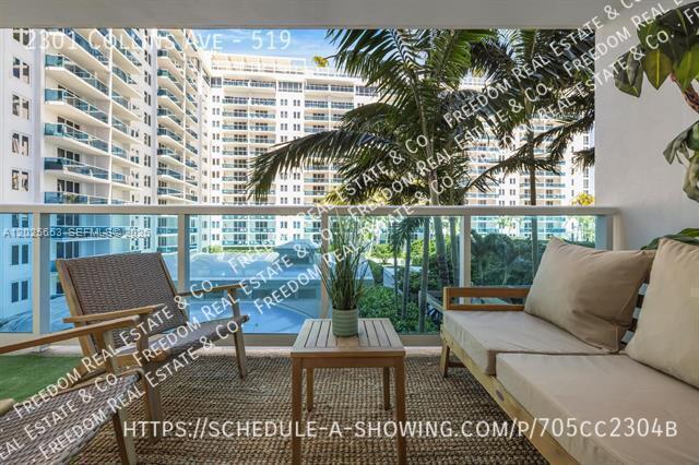 Building Photo - 2301 Collins Ave