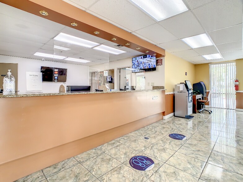 Building Photo - 2295 W Irlo Bronson Memorial Hwy