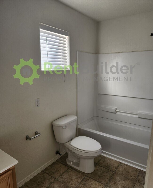 Building Photo - Stunning 5-Bed Northern Hills Home – Now Just $2,395/Month!