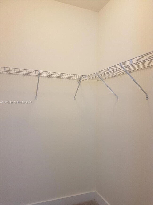 Building Photo - 10245 NW 63rd Terrace