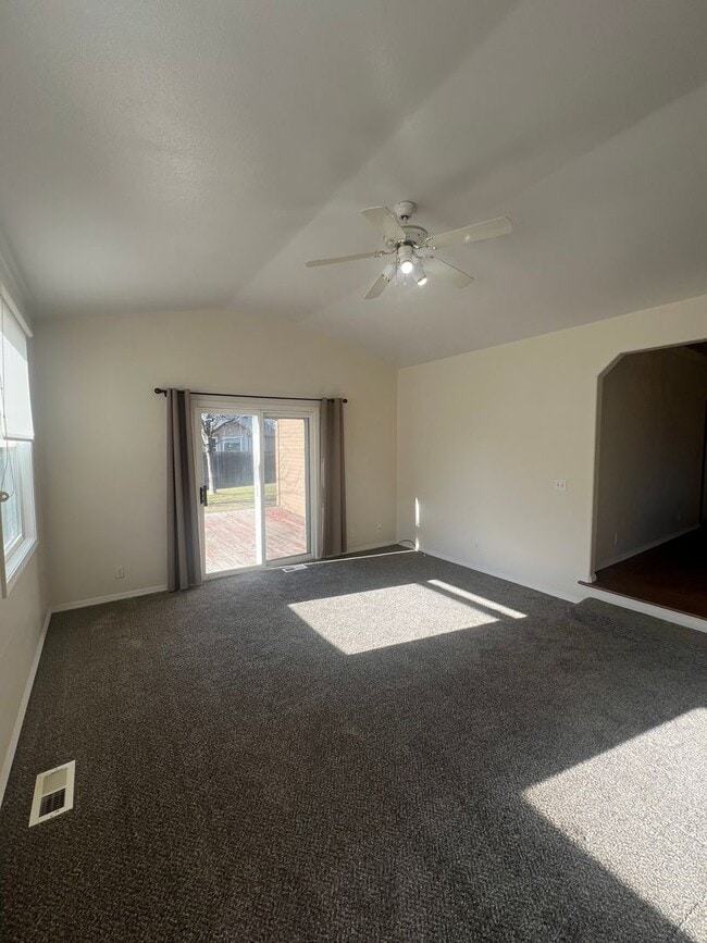 Building Photo - 3 bedroom 2 bath in a beautiful, spacious Meridian Neighborhood!