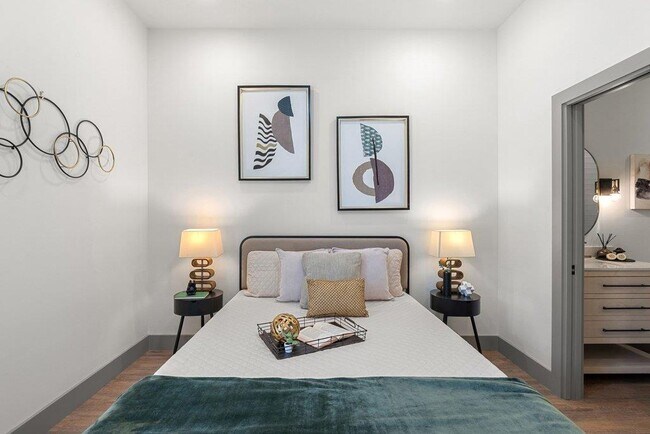 Building Photo - 2450 Wickersham Ln