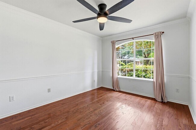 Building Photo - 5021 McDade Dr
