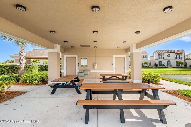 Building Photo - 2350 Addison Dr