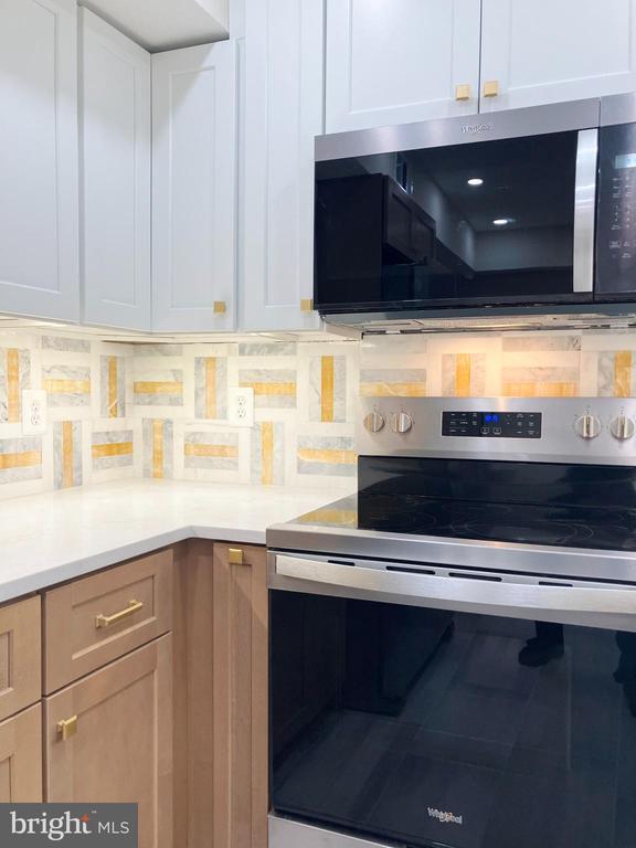 Building Photo - 428 Hampton Ct