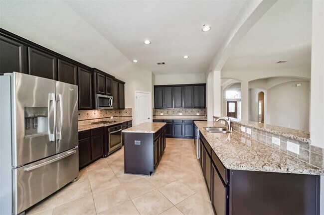 Building Photo - 14711 E Red Bayberry Ct