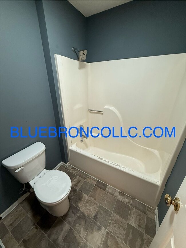 Building Photo - Great unit for a great price, See it today!