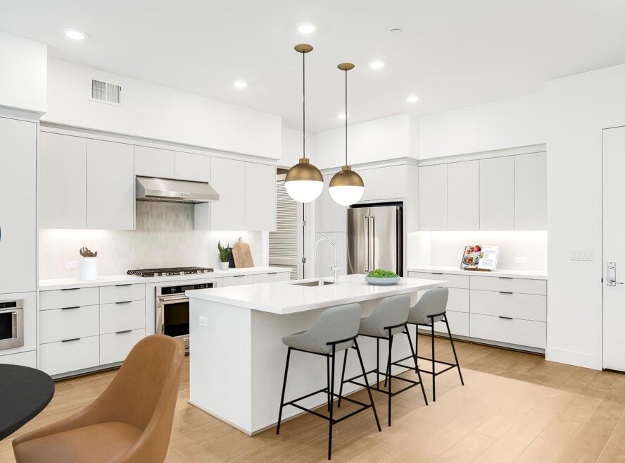 Building Photo - 308 Torrey Pine Ter