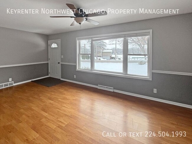 Building Photo - 5411 W Lake Shore Dr