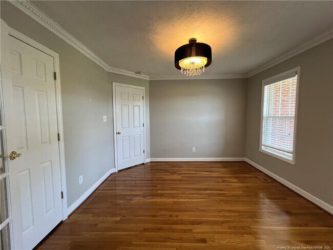 Building Photo - 113 Steeplechase Ln
