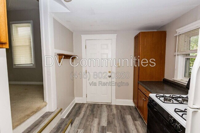 Building Photo - 4488 W 149th St