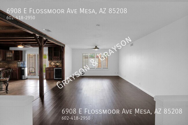 Building Photo - Stunning Two-Bedroom Home Ready for Immediate Move-In!