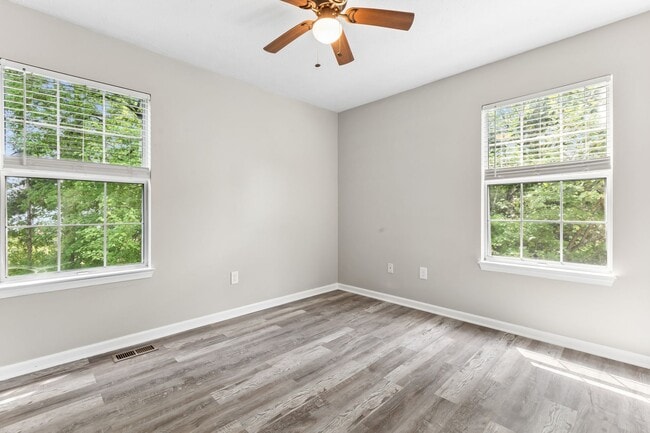Building Photo - 5 Longleaf Ct