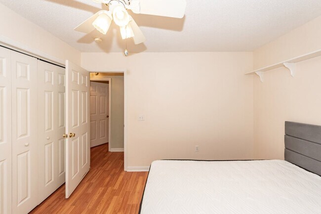 Building Photo - 3347 Walter Dr